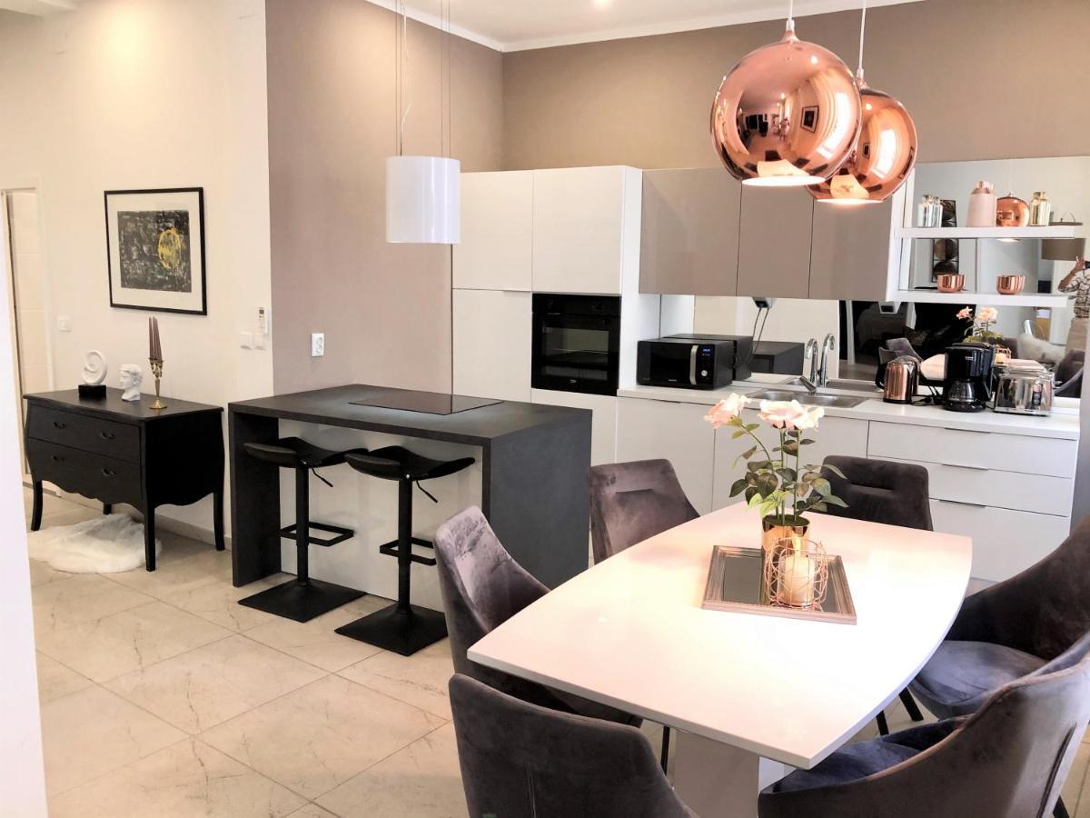 Hedone Luxury Apartment With Free Parking Pula Exteriör bild